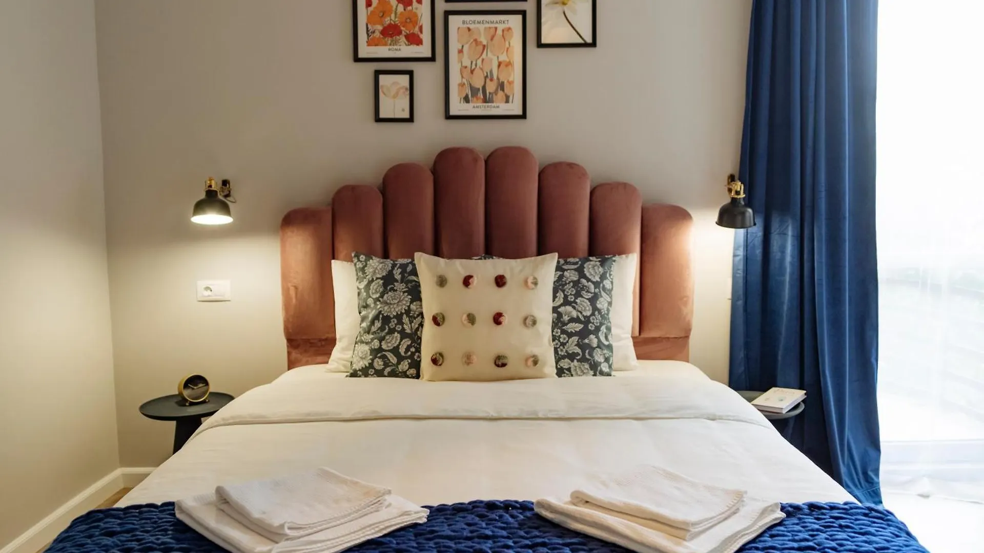 Apartment Petite Maison Sur Le Boulevard Bucharest